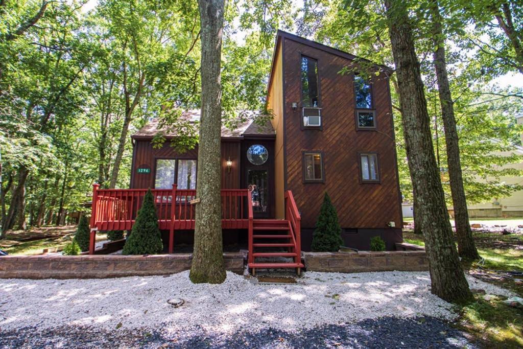 Entire 3 Bedroom Adventure Chalet, Near The Best Of The Poconos East Stroudsburg Exterior photo
